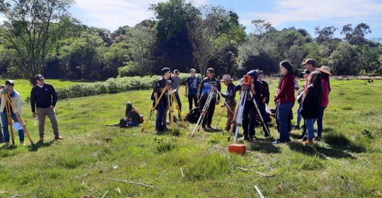 gira de estudio topografìa natalio