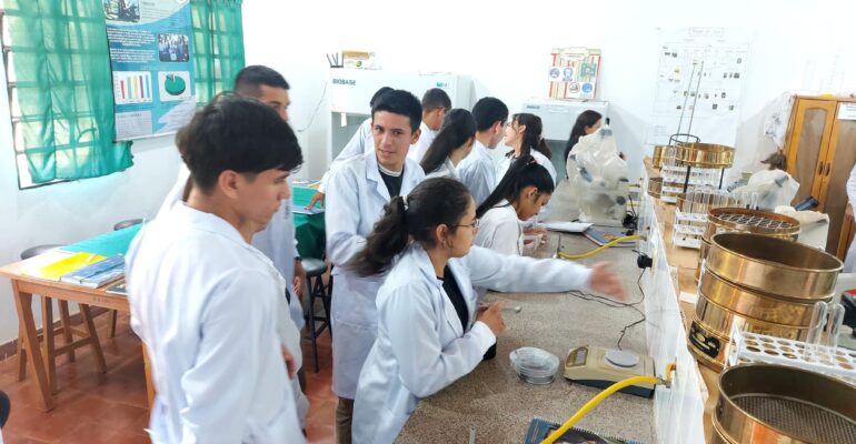 laboratorio química agrícola