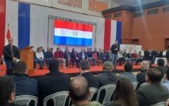 entrega de becas del gobierno