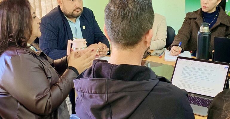 reunión con UNI