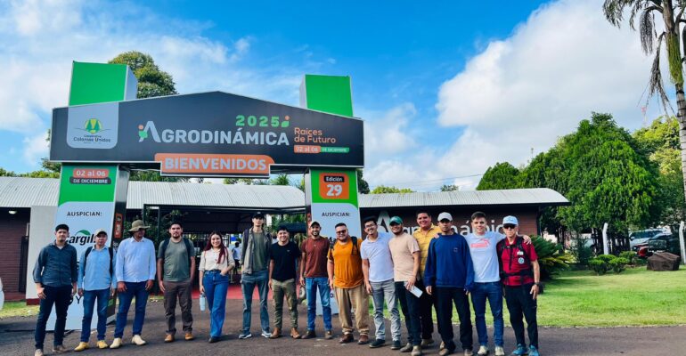 estudiantes artigas en agrodinámica