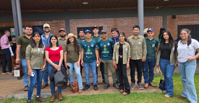 estudiantes otaño en agrodinámica