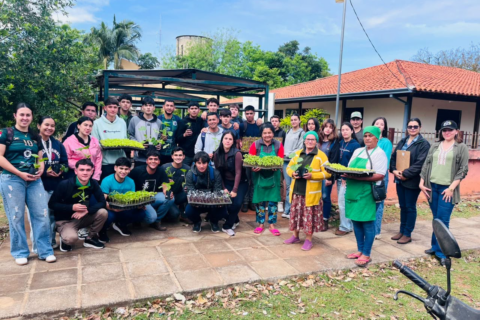 Entrega de plantines artigas (1)
